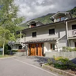 Aiguille De Chamonix, Alpes Agency, Chamonix, Sleeps 4 Апартаменты Шамони