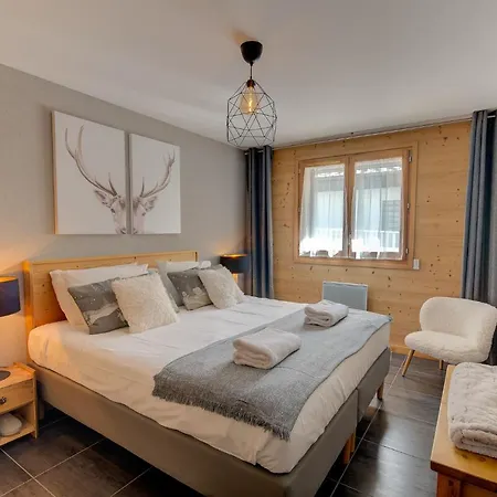 Apartment Aiguille De Chamonix, Alpes Agency, Central Chamonix, Sleeps 4 * Chamonix