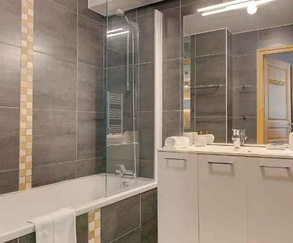 Aiguille De Chamonix- Alpes Travel - * שאמוני