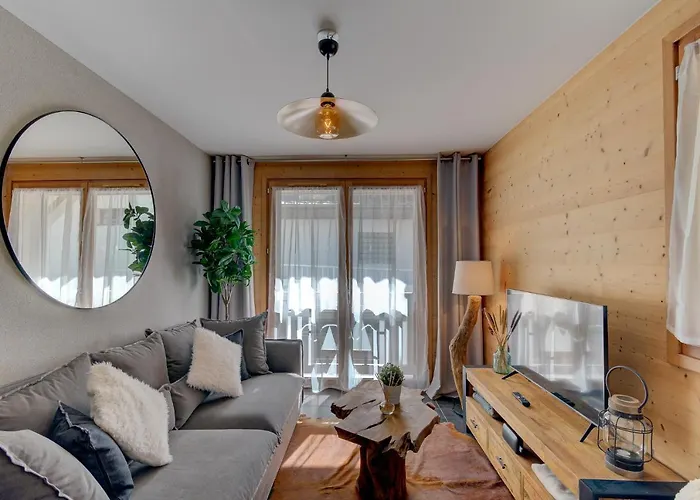 Apartment Aiguille De Chamonix, Alpes Agency, Central Chamonix, Sleeps 4 *