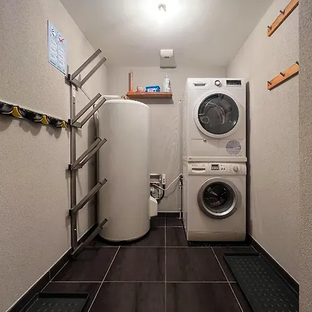 Aiguille De Chamonix- Alpes Travel -