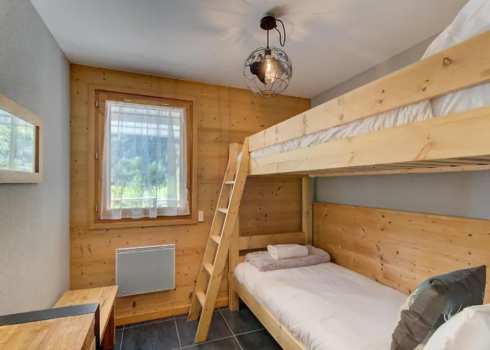 Apartment Aiguille De Chamonix, Alpes Agency, Central Chamonix, Sleeps 4 Chamonix