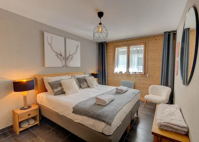 Apartment Aiguille De Chamonix, Alpes Agency, Central Chamonix, Sleeps 4 * Chamonix