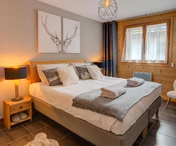 Apartment Aiguille De Chamonix, Alpes Agency, Central Chamonix, Sleeps 4